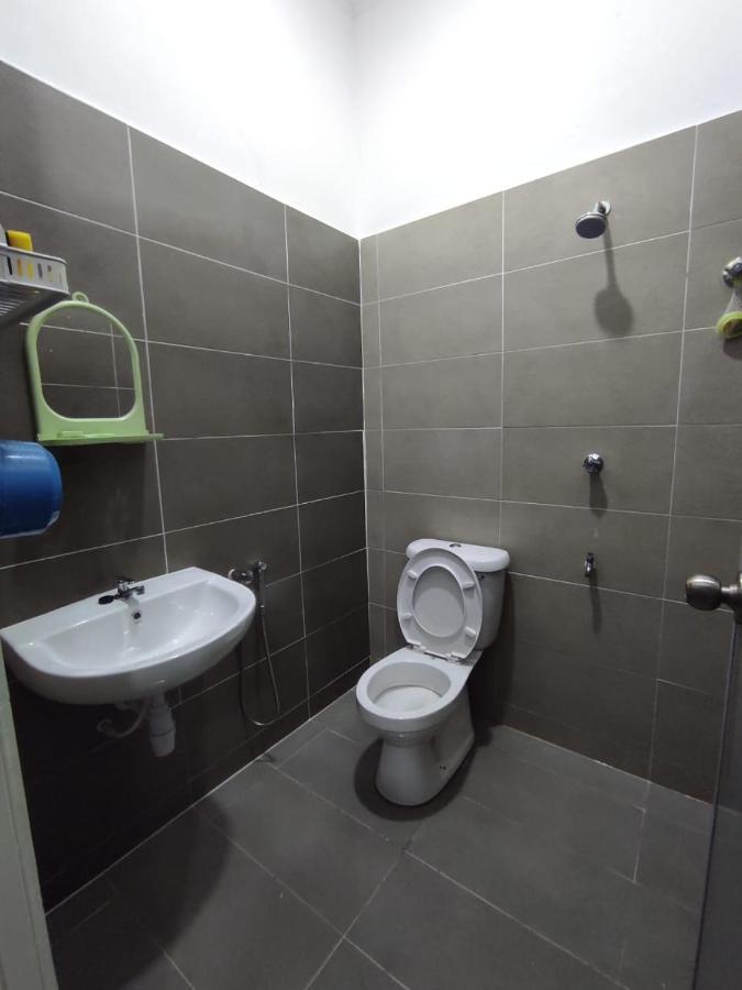 Bb D'Velodrom Homestay Дунгун Экстерьер фото